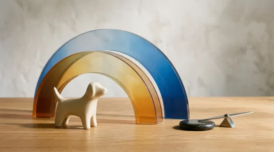 Concept visuel illustrant la stratégie de choix entre différentes options d'assurance pour animaux de compagnie